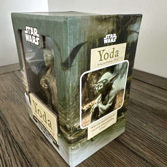 STAR WARS Yoda "Bring You Wisdom" I Will - Statue Figure w/Book Open Box Figure - Picture 2 of 11
